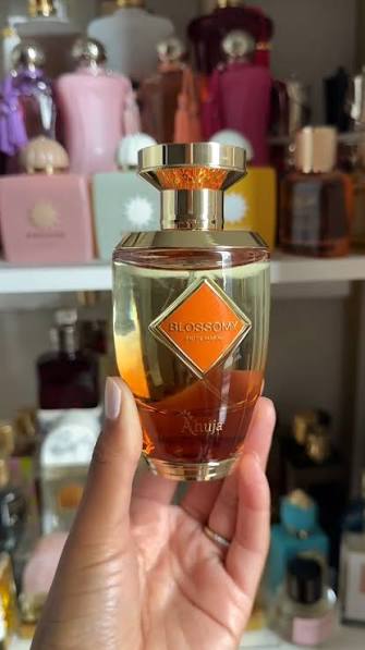 AHUJA_Blossomy_EDP_3.4_oz_002